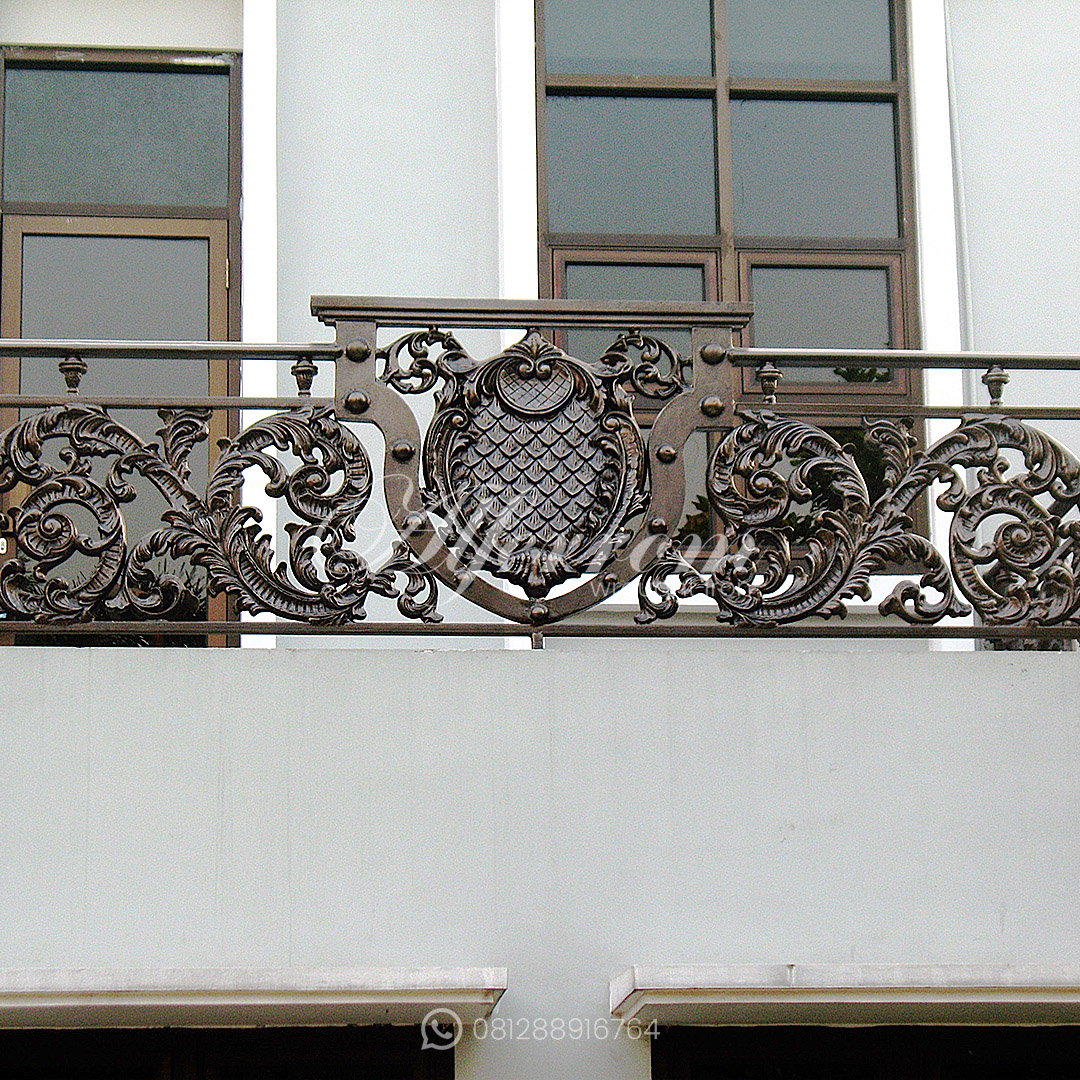 Railing Balkon Alumunium Cetak Mewah Klasik